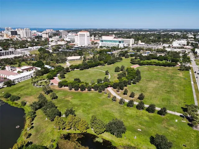 $767,600 | 2467 Mangum Court, Sarasota, FL 34237