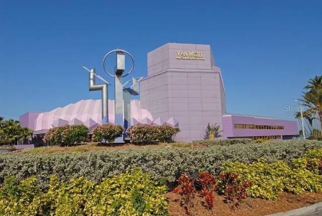 $767,600 | 2467 Mangum Court, Sarasota, FL 34237