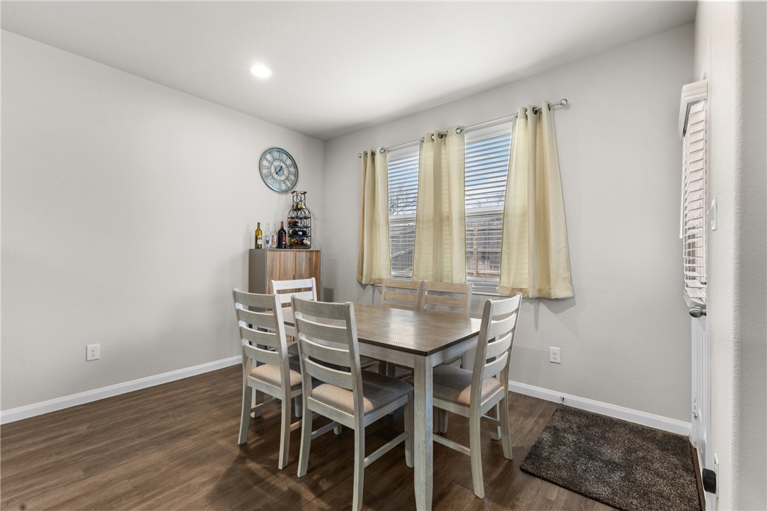 984 Crossing Drive Bryan, TX 77803 - Photo 12 of 29