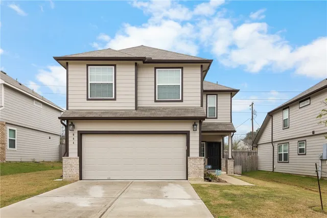 $320,000 | 984 Crossing Drive, Bryan, TX 77803