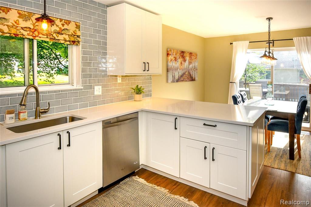 554 Curzon Road Rochester Hills, MI 48307 - Photo 15 of 35