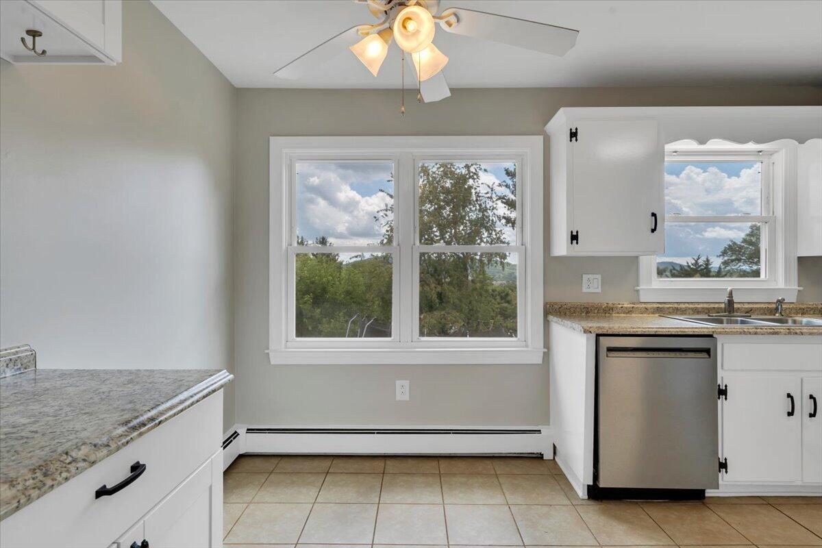 640 Olney Road Vinton, VA 24179 - Photo 16 of 59 17-MIB04174