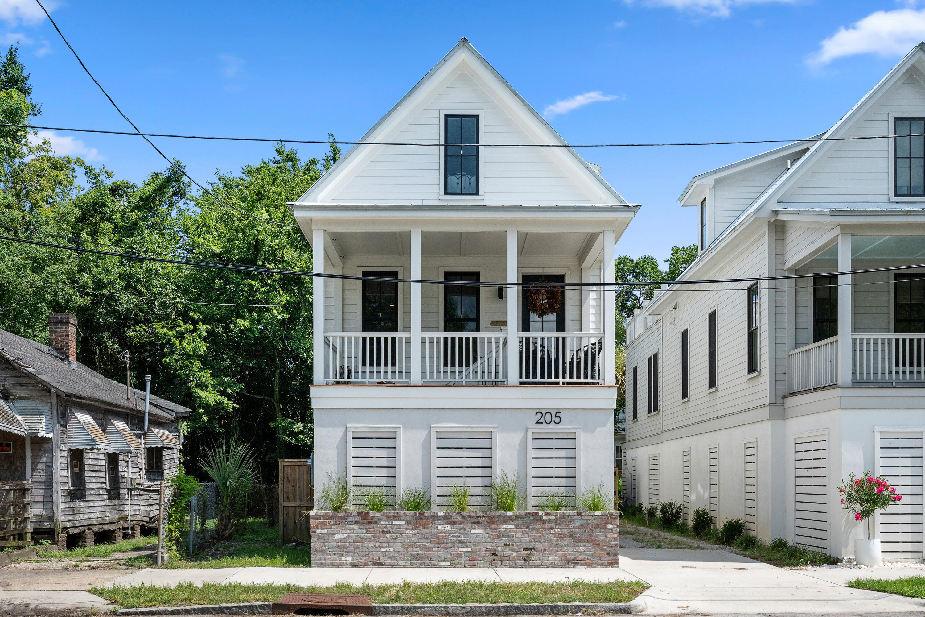 Copy of 050-205LineSt-Charleston-SC-2940