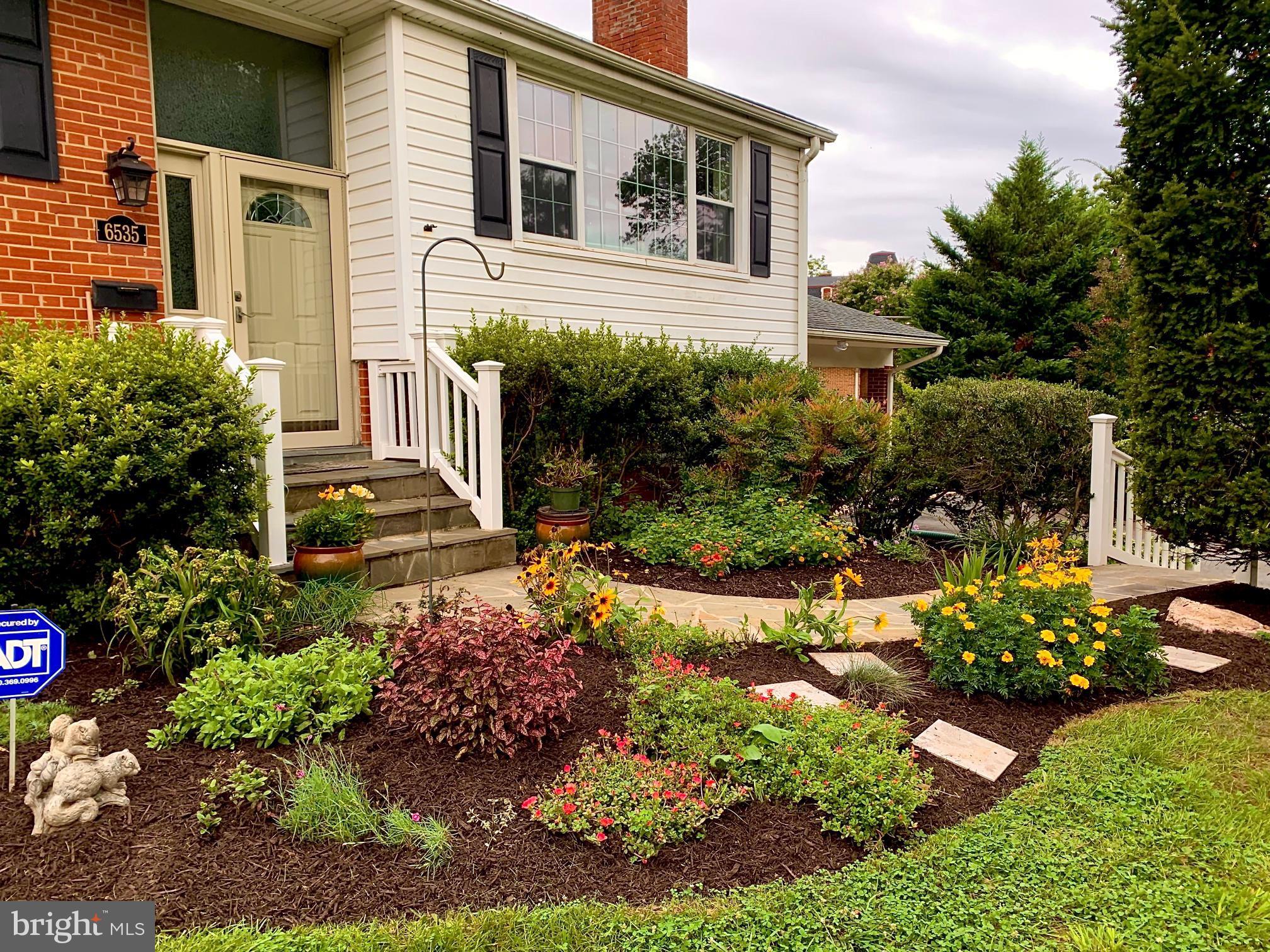 6535 Old Chesterbrook Road McLean, VA 22101 - Photo 4 of 7