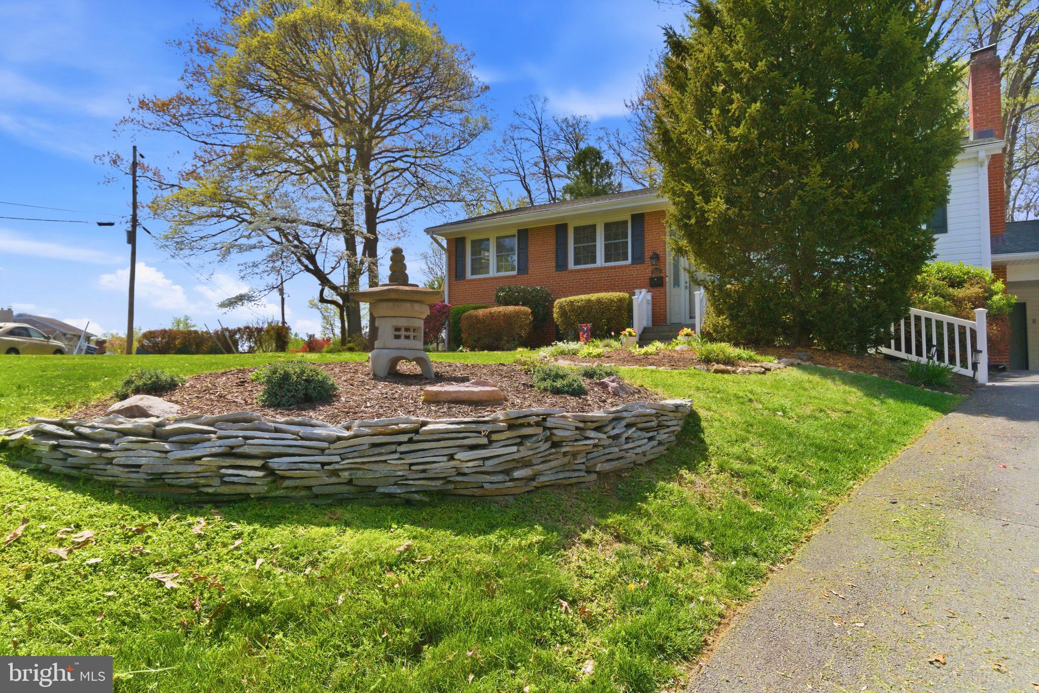 6535 Old Chesterbrook Road McLean, VA 22101 - Photo 10 of 58