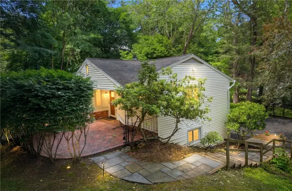 $450,000 | 2 Red Fox Run, Perinton, NY 14534