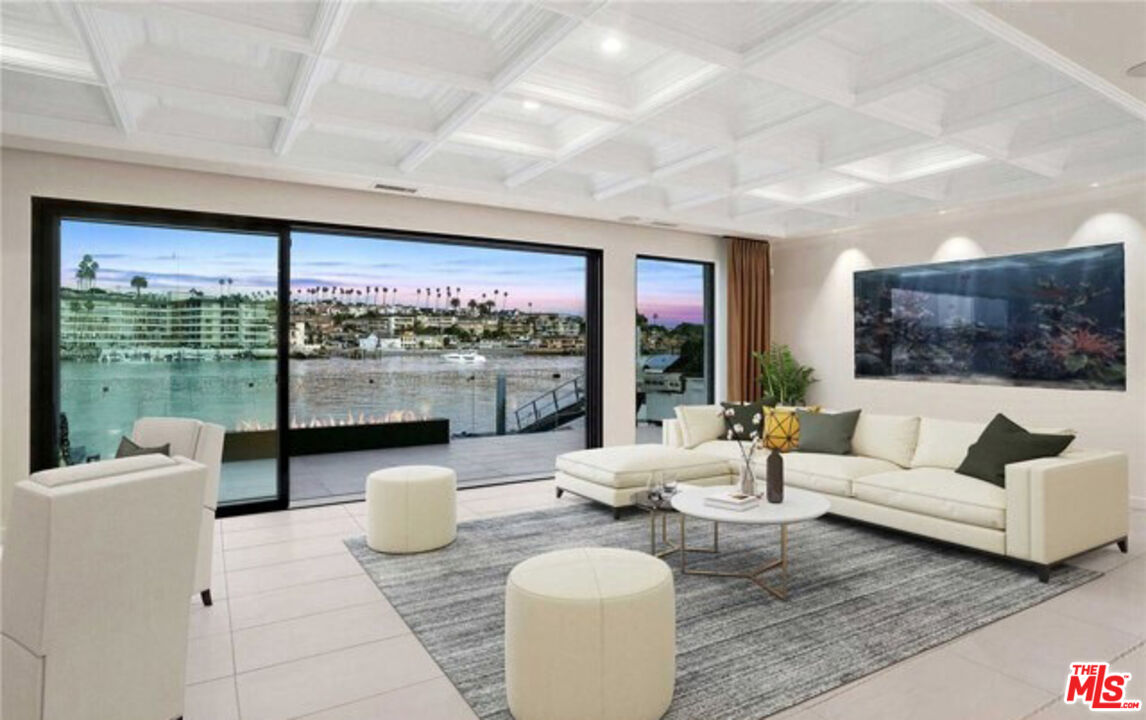 2266 Channel Road Newport Beach, CA 92661 - Photo 27 of 33
