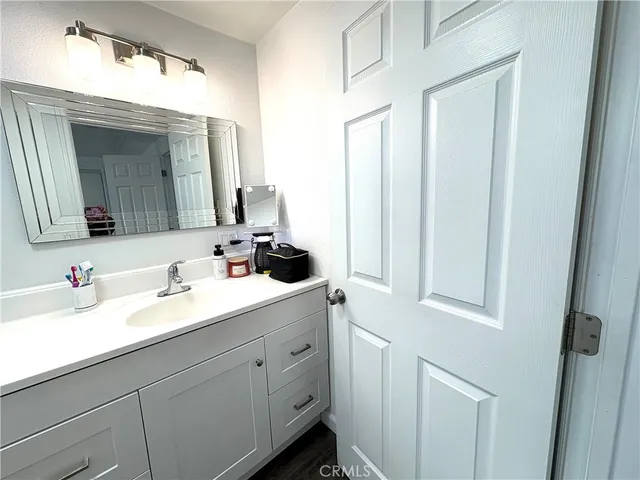 $179,900 | 10701 Cedar Avenue, Unit 156, Bloomington, CA 92316