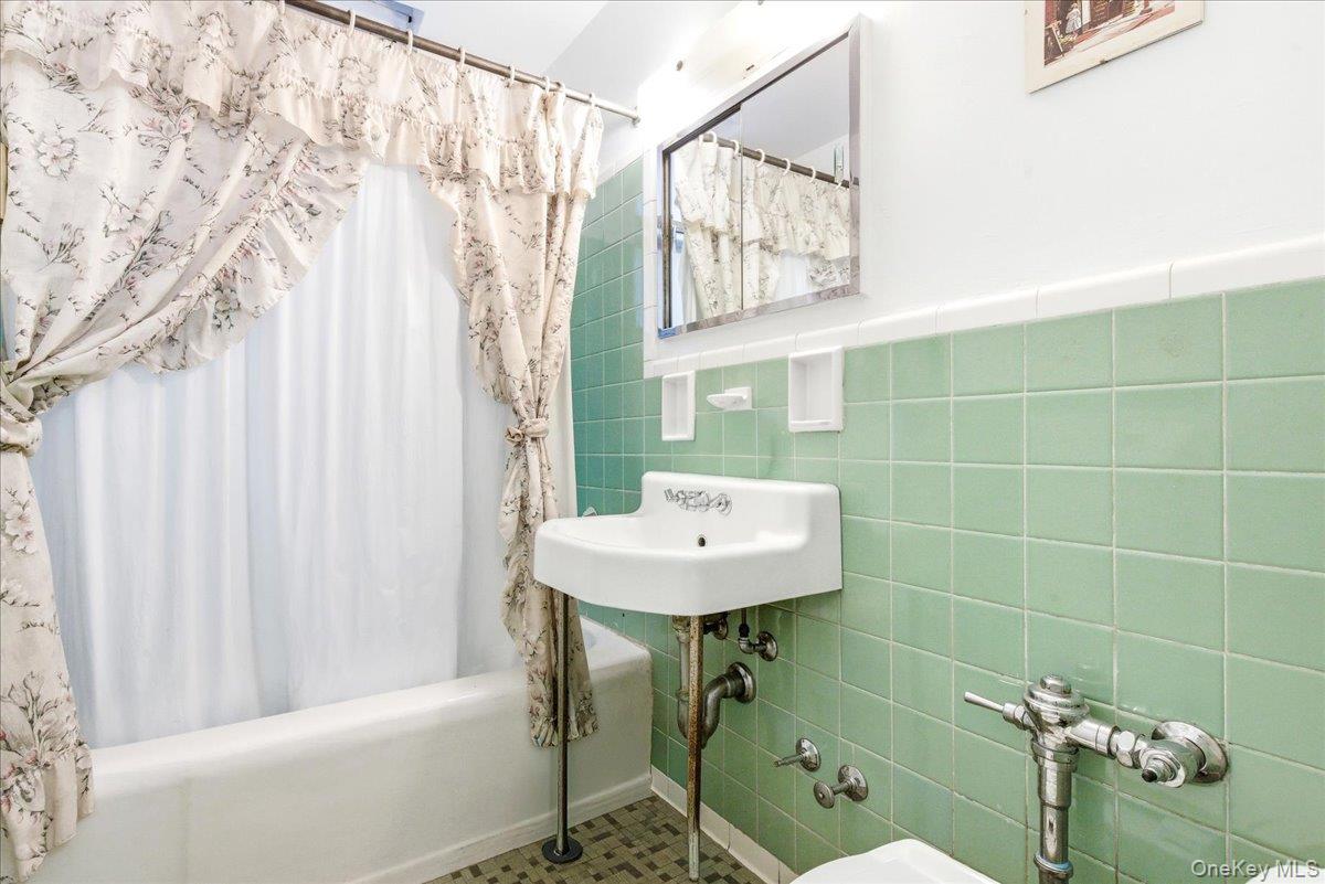110-50 71st Road, Unit 1N Queens, NY 11375 - Photo 17 of 19