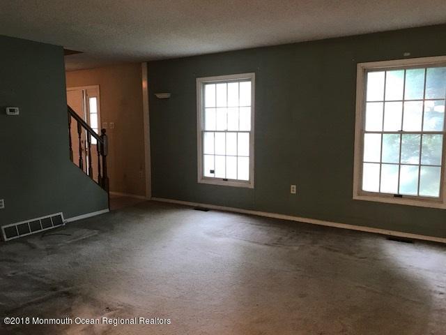 2 Hemlock Hill Road Jackson, NJ 08527 - Photo 4 of 14 hh living rm