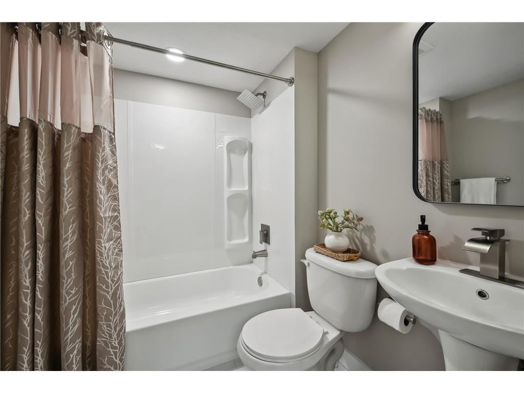 6860 Rosemary Road Eden Prairie, MN 55346 - Photo 21 of 33