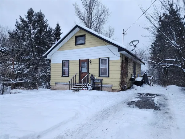 $159,900 | 313 Sabin Avenue West, Ladysmith, WI 54848