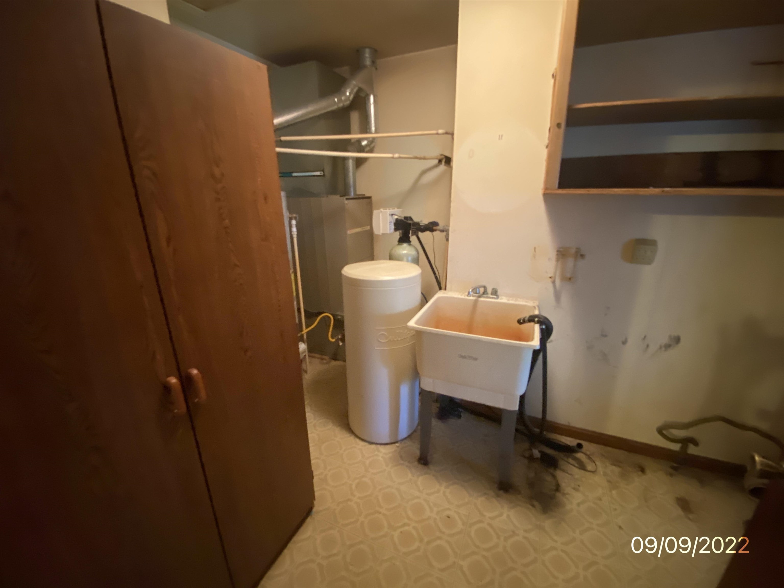 1572 Eberly Road Flint, MI 48532 - Photo 25 of 31 50092232-24.JPG