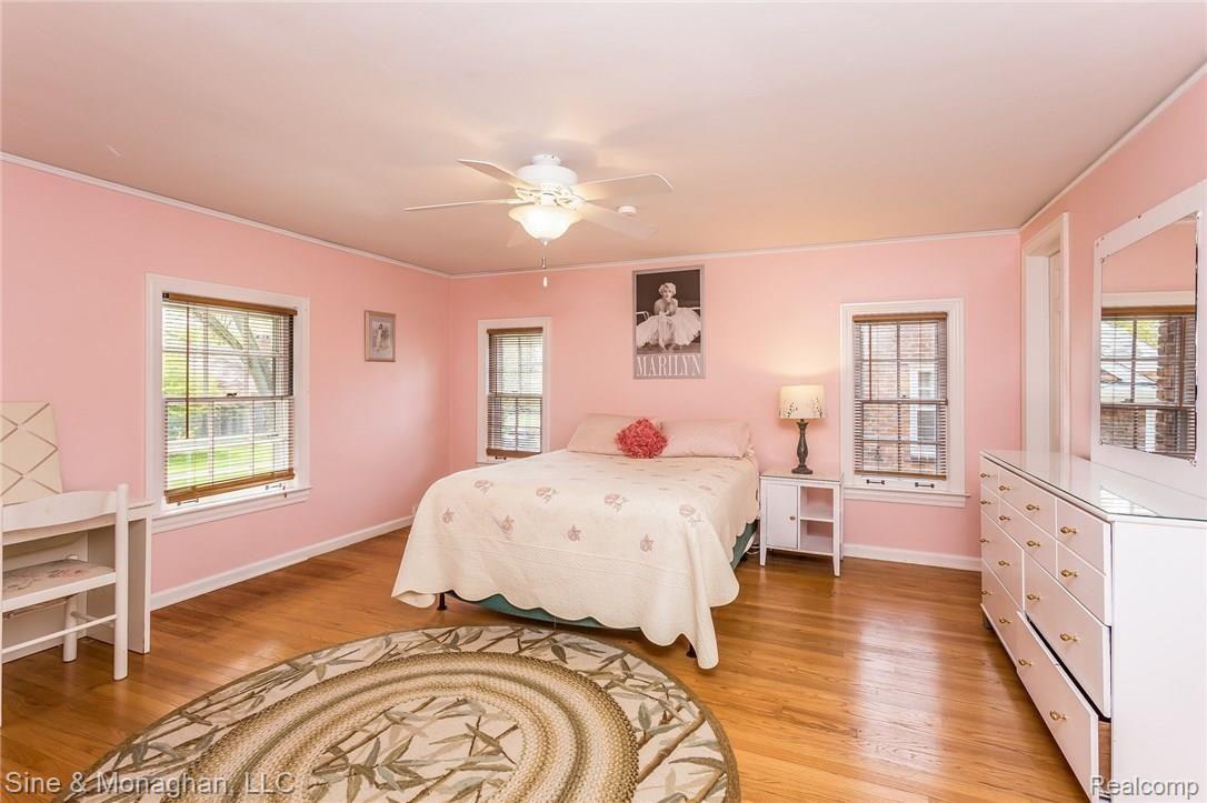 214 Merriweather Road Grosse Pointe, MI 48236 - Photo 38 of 85 041-Bedroom-4153012-medium.jpg