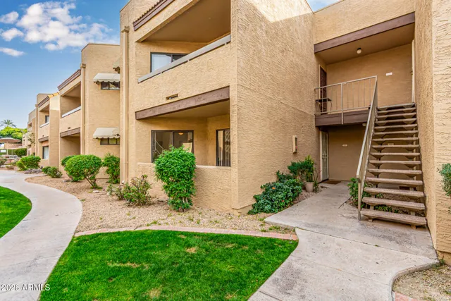 a view of a back yard of the house