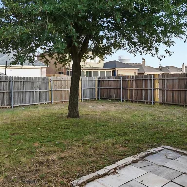 2120 Stonewood Drive Lancaster, TX 75134 - Photo 9 of 16