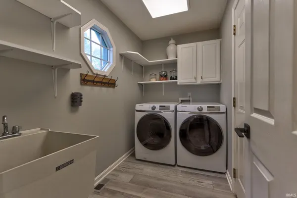 $339,000 | 104 Alexandria Street, Newburgh, IN 47630