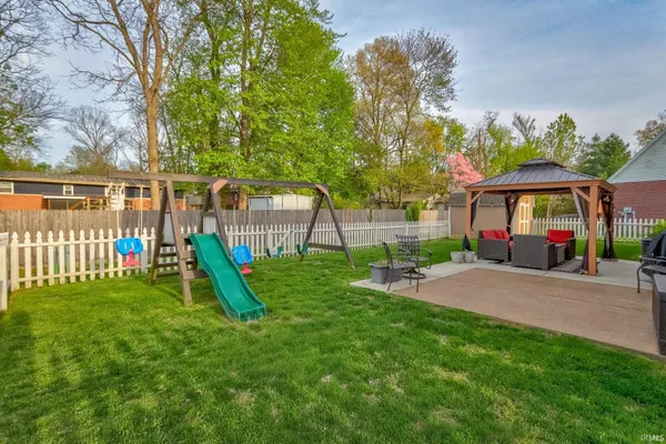 $339,000 | 104 Alexandria Street, Newburgh, IN 47630