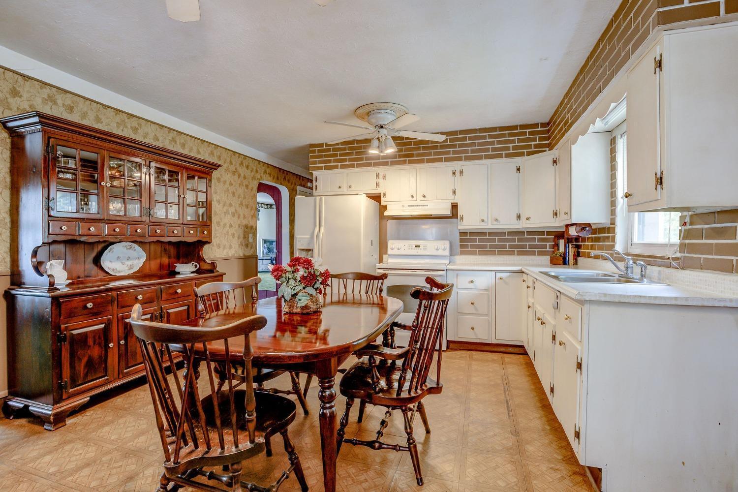 310 Anderson Ferry Road Cincinnati, OH 45238 - Photo 12 of 43