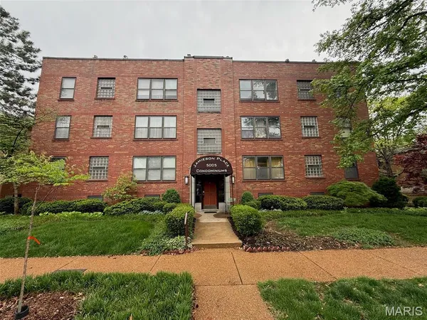 $149,969 | 5005 Jamieson Avenue, Unit 1N, St. Louis, MO 63109