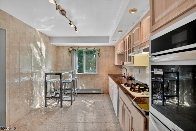 2636 Frederick Terrace Union, NJ 07083 - Photo 14 of 49