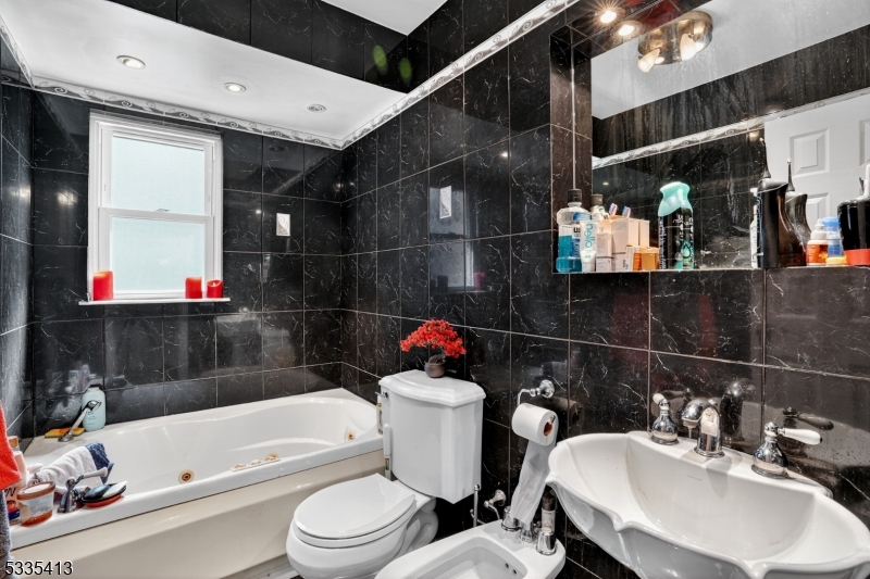 2636 Frederick Terrace Union, NJ 07083 - Photo 34 of 49