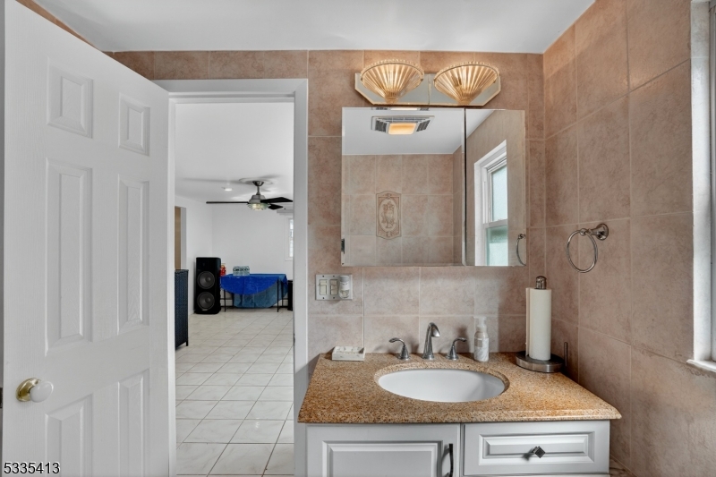 2636 Frederick Terrace Union, NJ 07083 - Photo 36 of 49