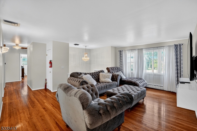 2636 Frederick Terrace Union, NJ 07083 - Photo 8 of 49