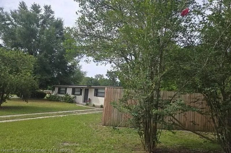 7578 Ridgeway Road East Jacksonville, FL 32244 - Photo 2 of 5