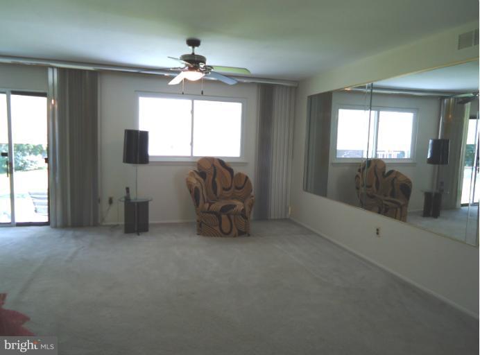 3913 Susanna Road Randallstown, MD 21133 - Photo 9 of 30 Living Room