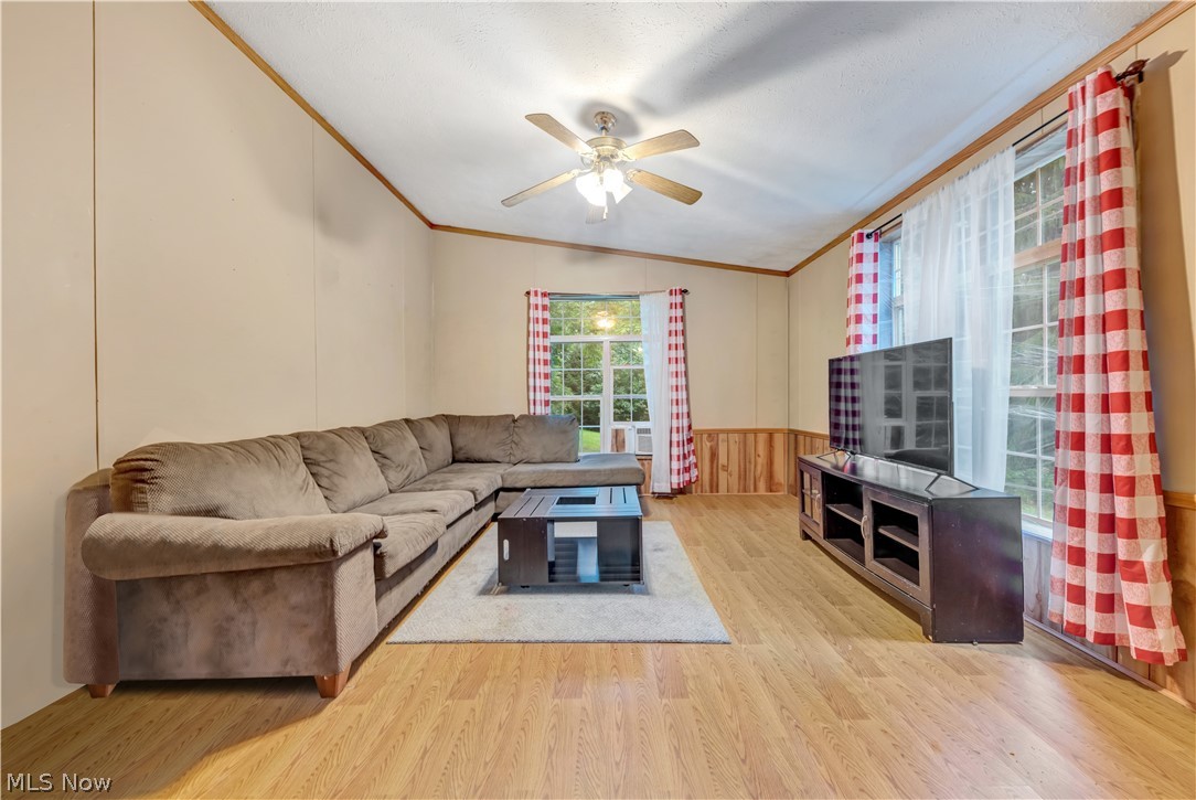 12422 Leslie Road Lisbon, OH 44432 - Photo 7 of 29