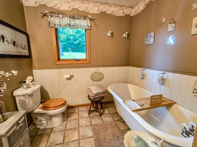 $499,000 | 1380 90th Street Southwest, Alexandria, MN 56308