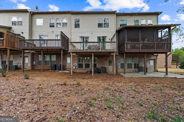 $370,000 | 284 Blue Pointe Court, Suwanee, GA 30024