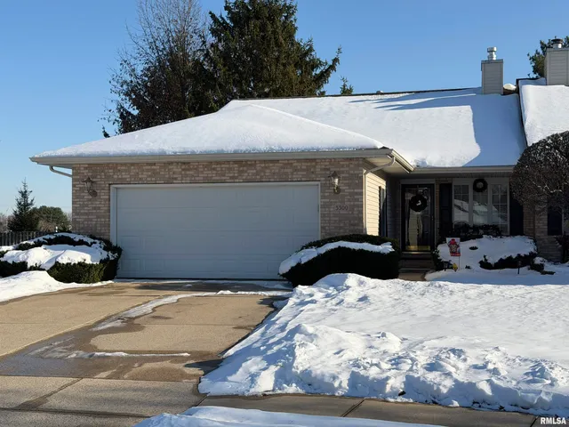 $269,900 | 3300 Crystal Lake Drive, Springfield, IL 62711