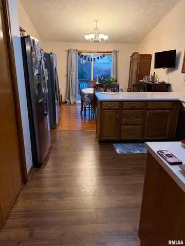 $269,900 | 3300 Crystal Lake Drive, Springfield, IL 62711