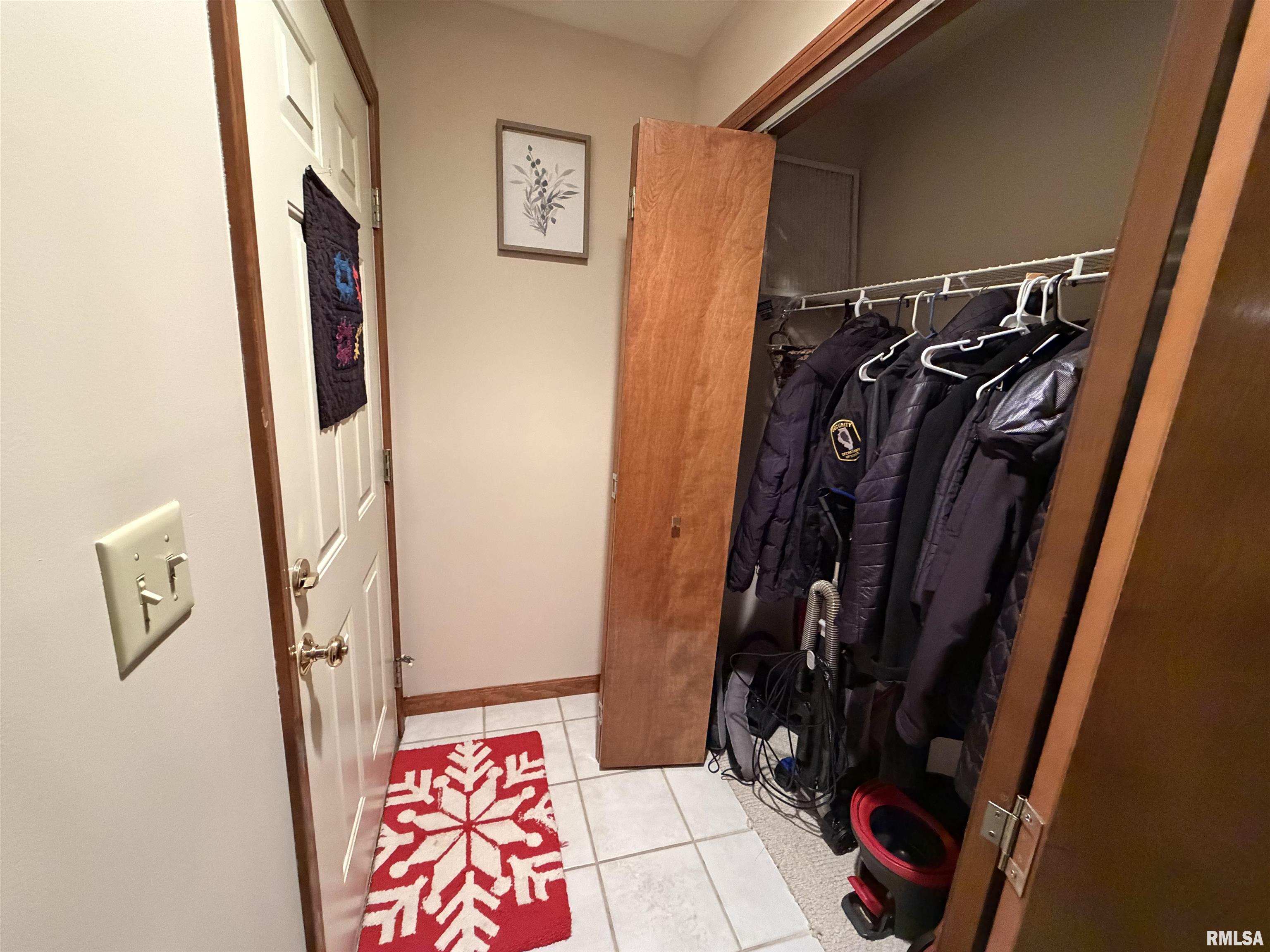 3300 Crystal Lake Drive Springfield, IL 62711 - Photo 18 of 24