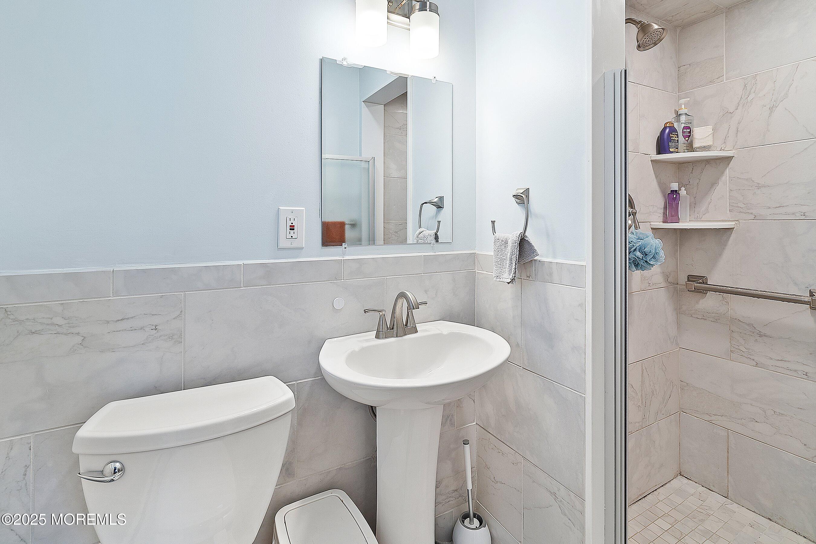 2038 Cedar Bridge Road Northfield, NJ 08225 - Photo 14 of 29 Primary Bath