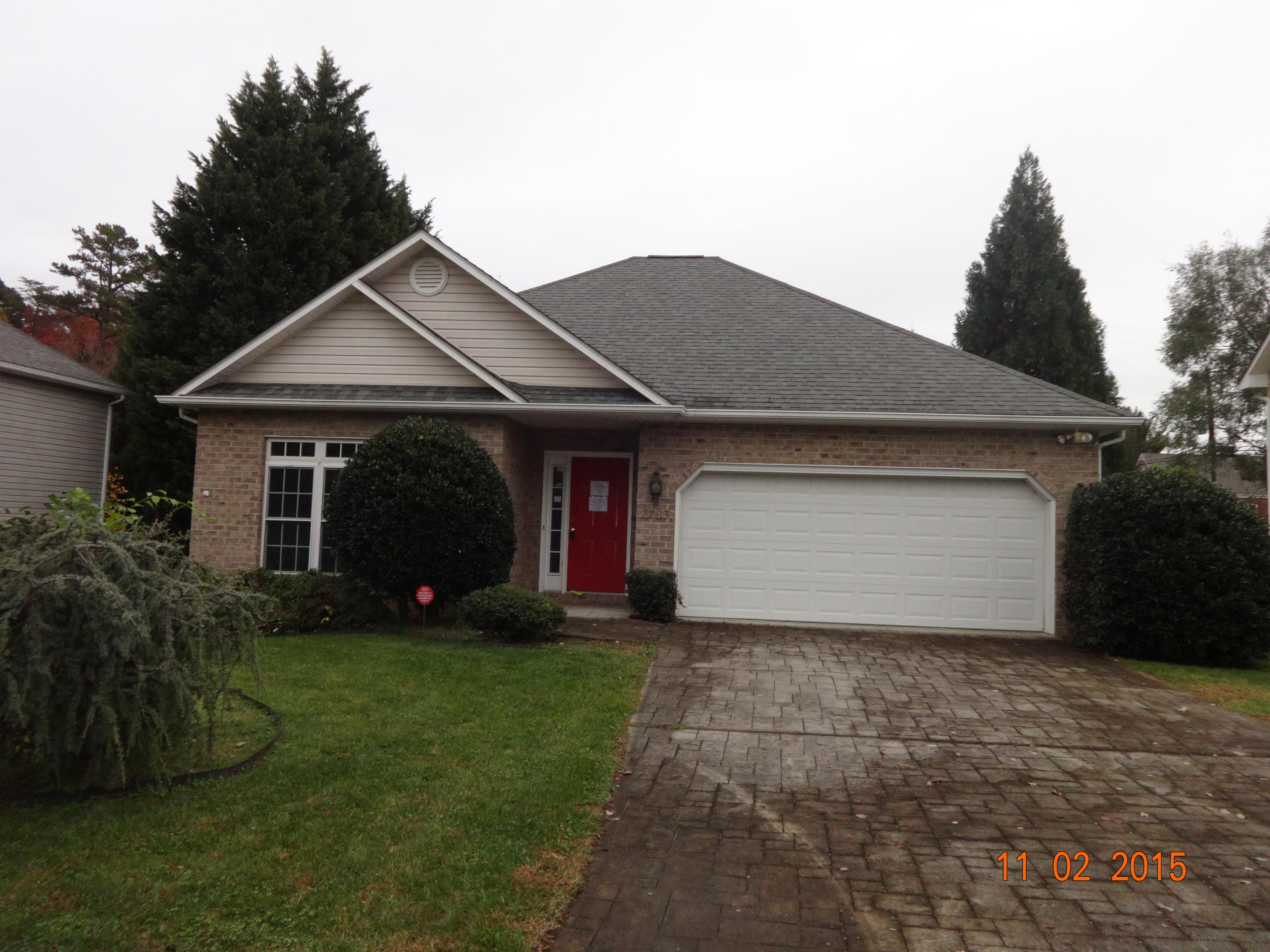 2263 Countryside Road Northwest Roanoke, VA 24017 - Photo 1 of 12 FRONT