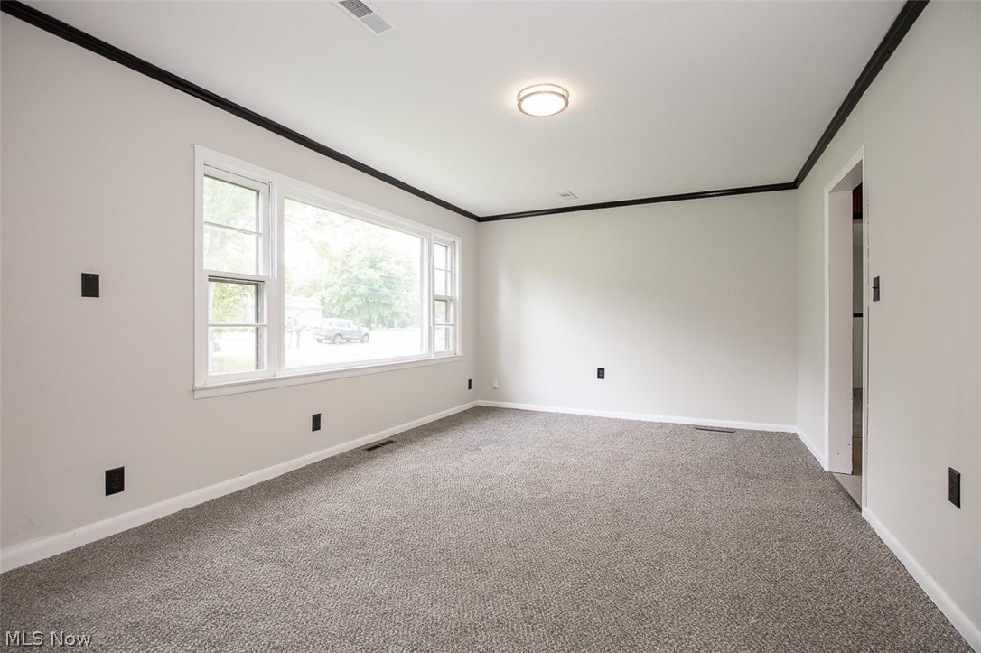4215 Tapper Road Norton, OH 44203 - Photo 4 of 31