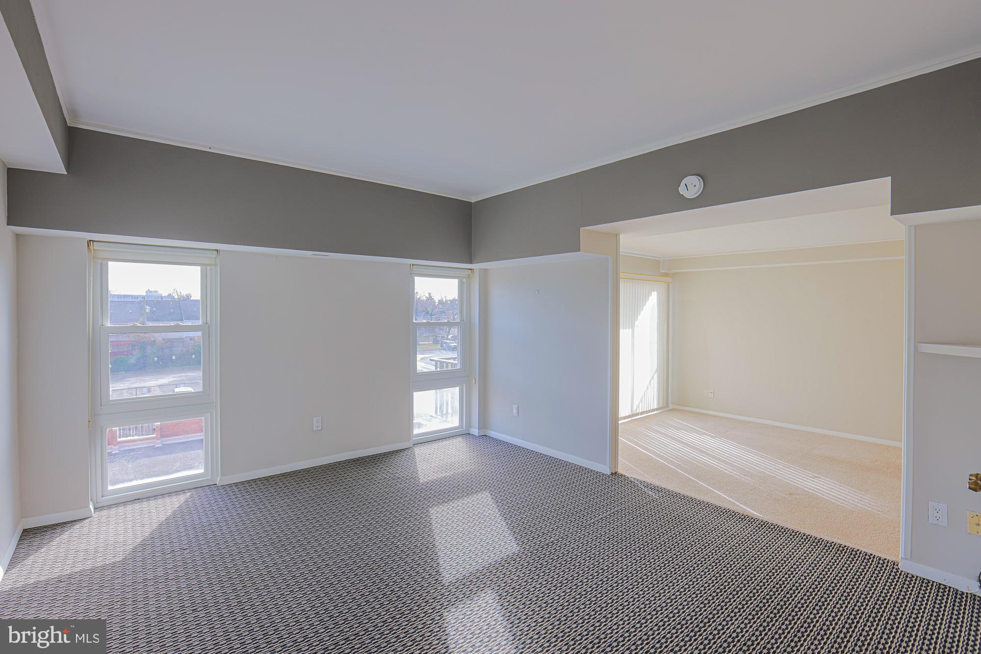 3601 Clarks Lane, Unit 424 Baltimore, MD 21215 - Photo 13 of 31 Den/LR