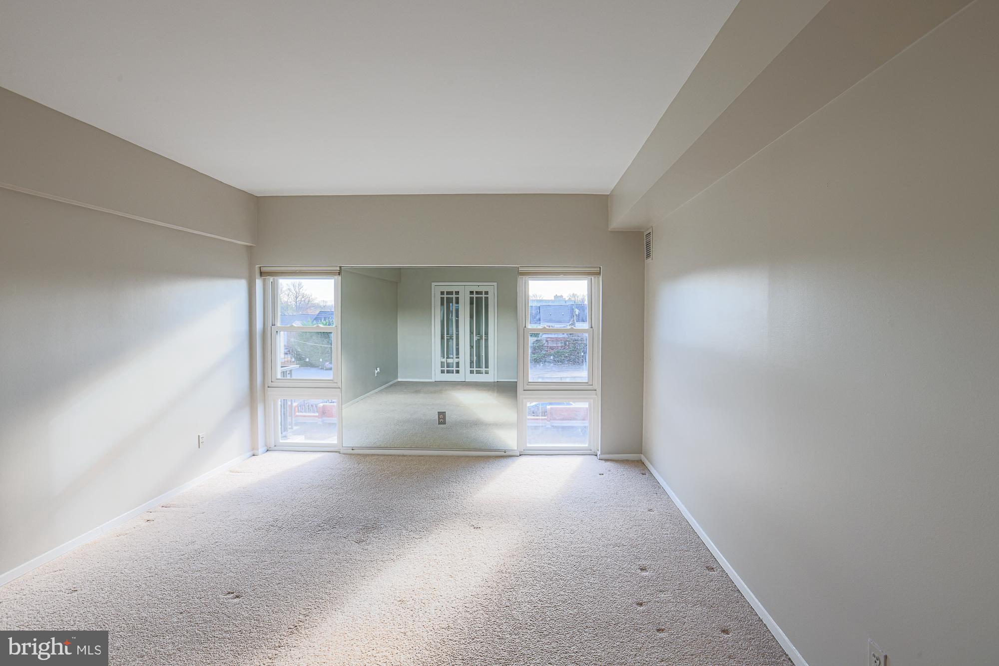 3601 Clarks Lane, Unit 424 Baltimore, MD 21215 - Photo 16 of 31 Owner's Bedroom