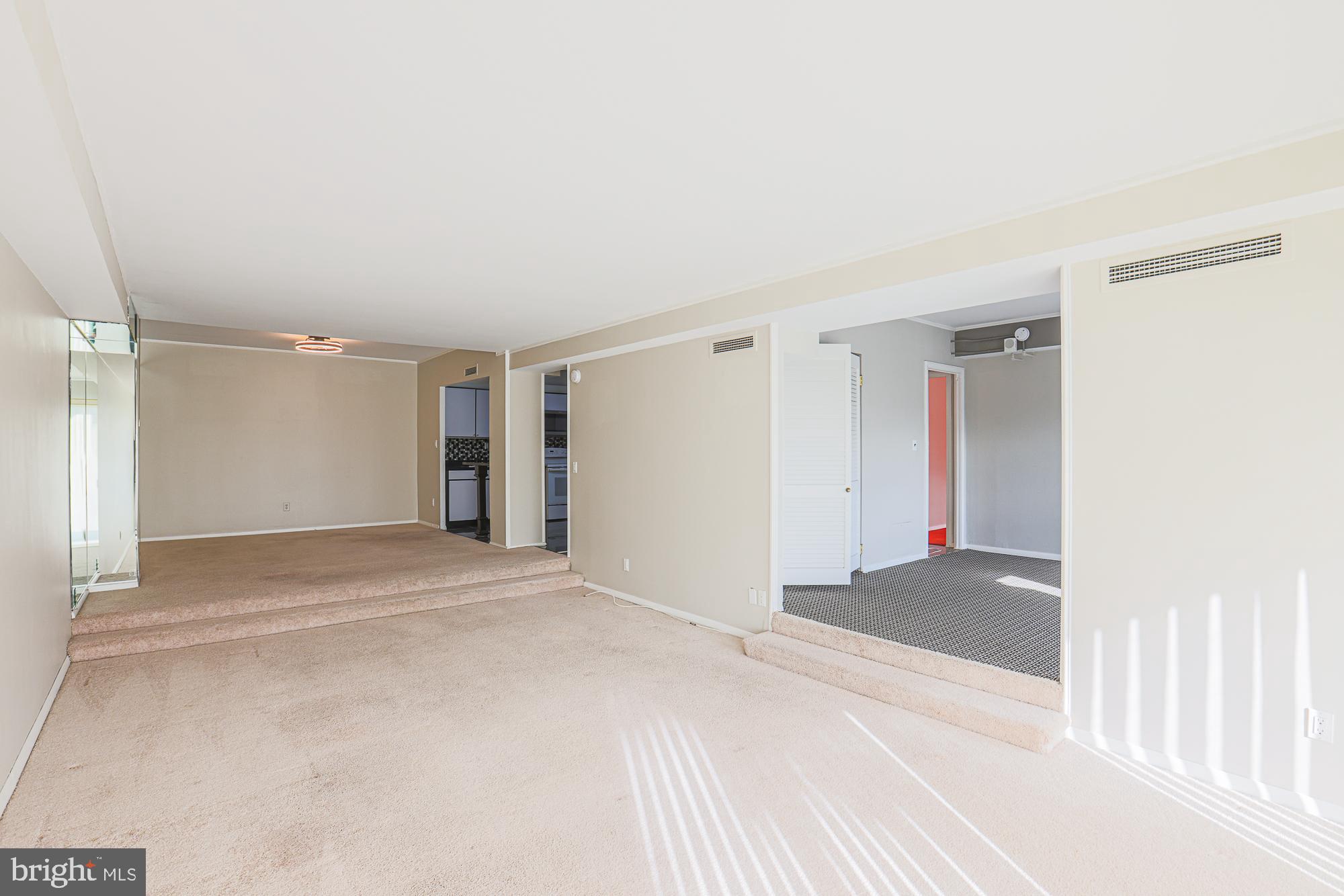 3601 Clarks Lane, Unit 424 Baltimore, MD 21215 - Photo 8 of 31 View from LR