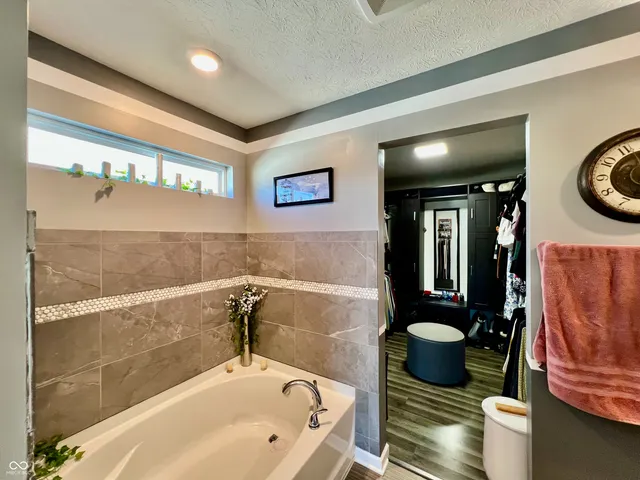 $364,900 | 4088 Ashworth Lane, Columbus, IN 47201