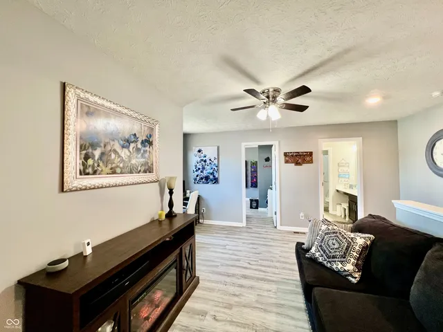 $364,900 | 4088 Ashworth Lane, Columbus, IN 47201