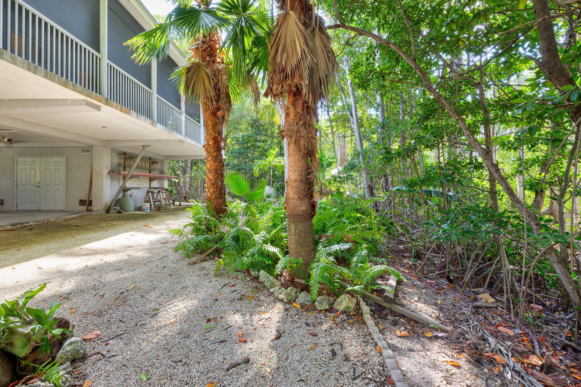 132 Galleon Road Islamorada, FL 33036 - Photo 34 of 38 a entryway view with outdoor space