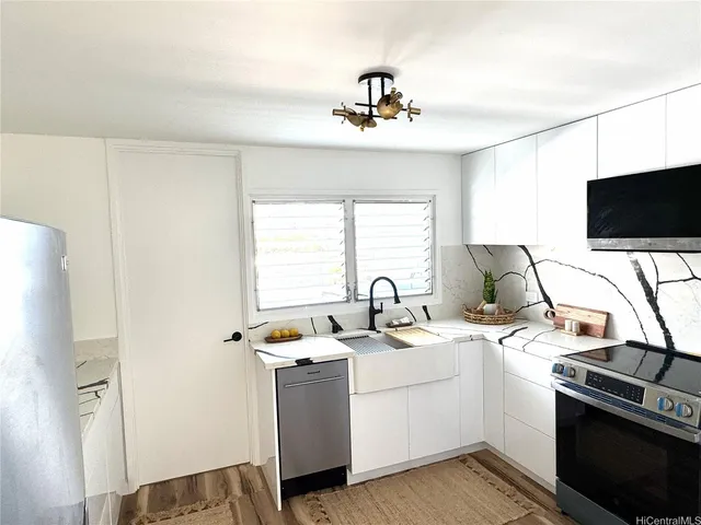 $630,000 | 1130 Wilder Avenue, Unit 301, Honolulu, HI 96822