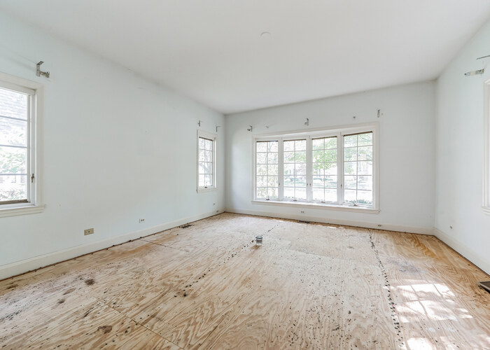 471 Stagecoach Run Glen Ellyn, IL 60137 - Photo 17 of 26 a view of an empty room with a window