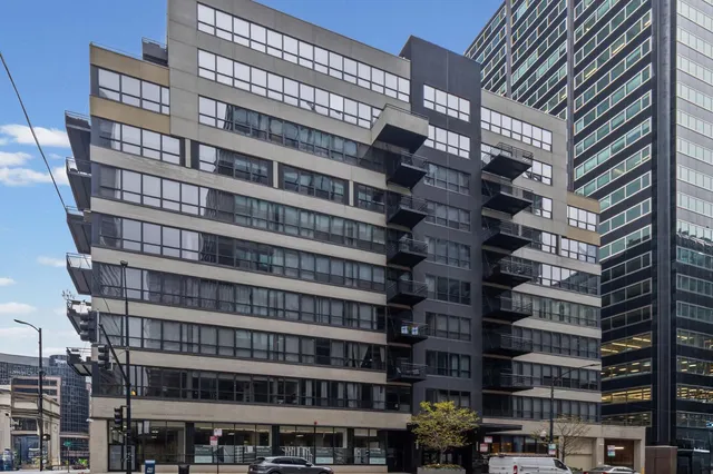 $2,650 | 130 South Canal Street, Unit 813, Chicago, IL 60606