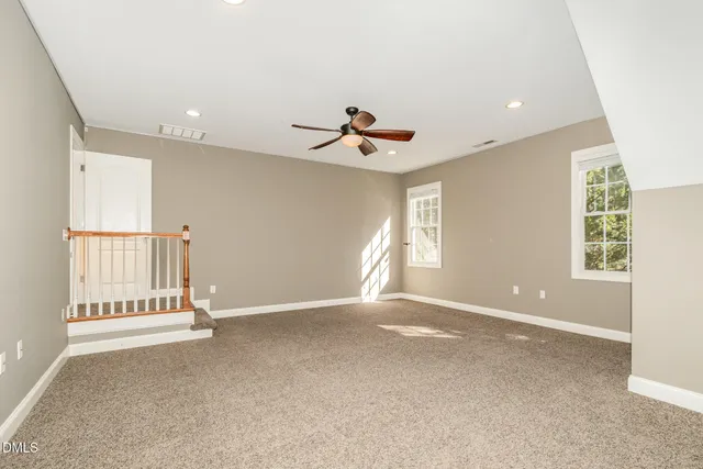 a view of an entryway with workspace