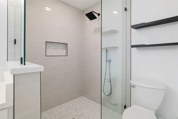$2,700 | 4500 Sarasota Drive, Austin, TX 78749
